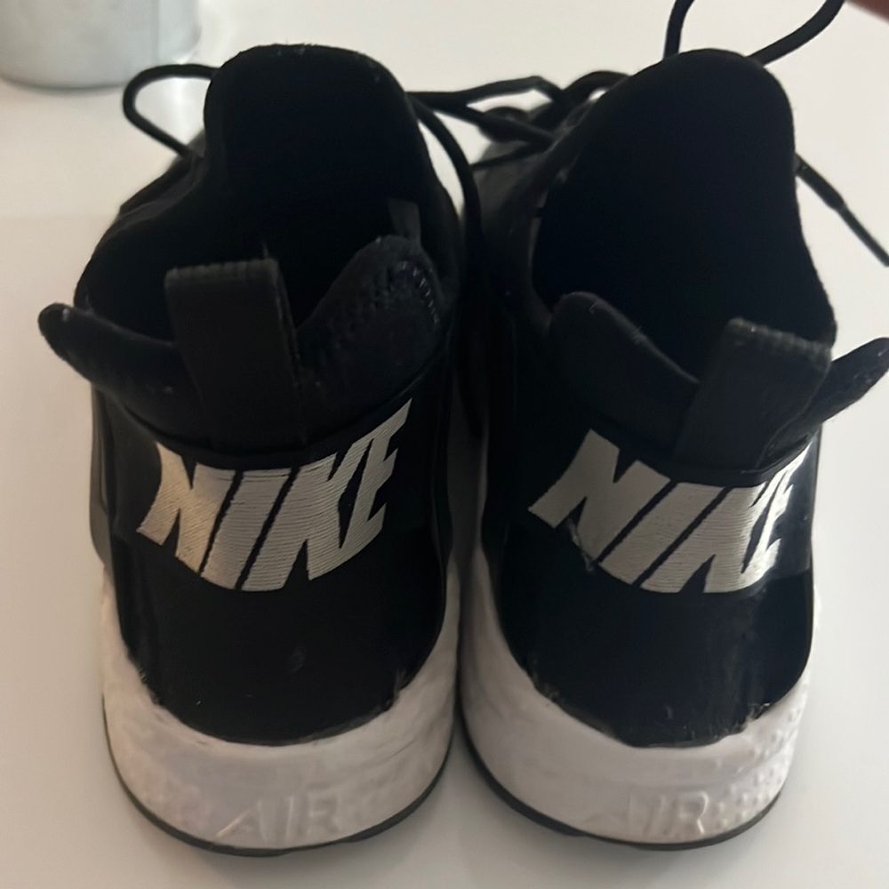 Nike women sneakers size 7
